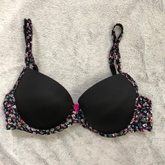 PINK Victoria's Secret Other - Pink Victoria’s Secret black and floral lace bra